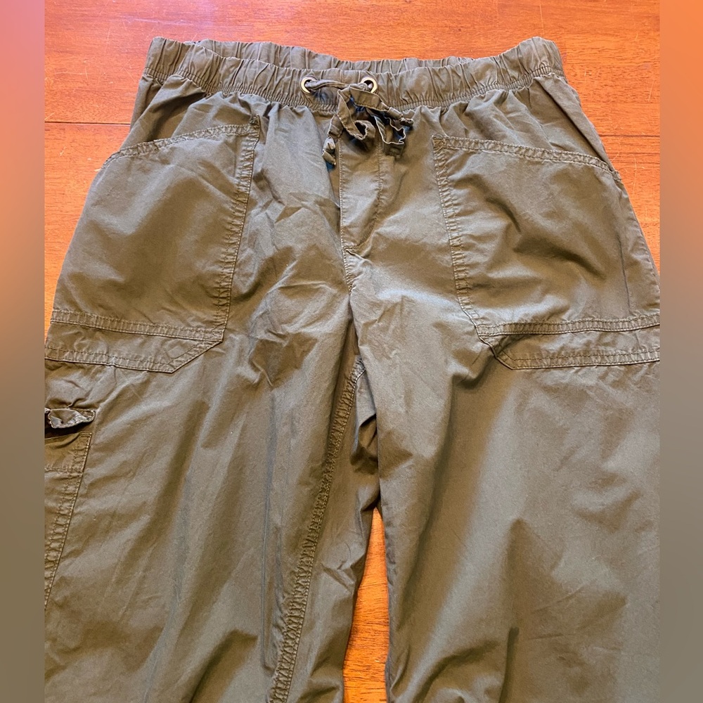 aerie Olive Green Drawstring Cargo Pants - Picture 5 of 8